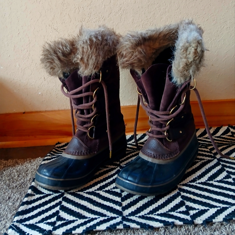 Women's SOREL Fur-Lined Winter Boots - Brown and Black size 8.5